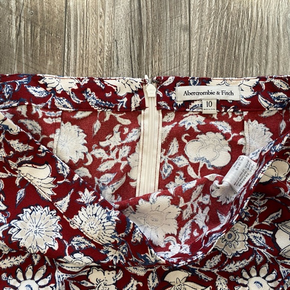 Abercrombie & Fitch Mini Side Tie Skirt (Size 10) - Picture 3 of 5